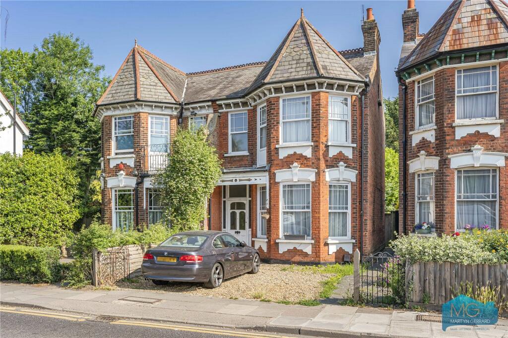 Main image of property: Wood Street, Barnet, EN5