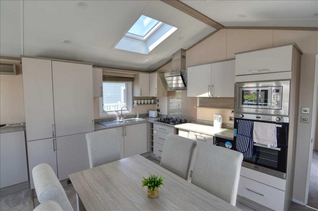 2-bed caravan on Haven Village - Artisan, Brightlingsea, £99,995