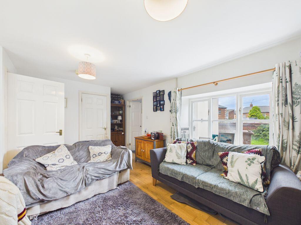 House in Gloucester - View 3