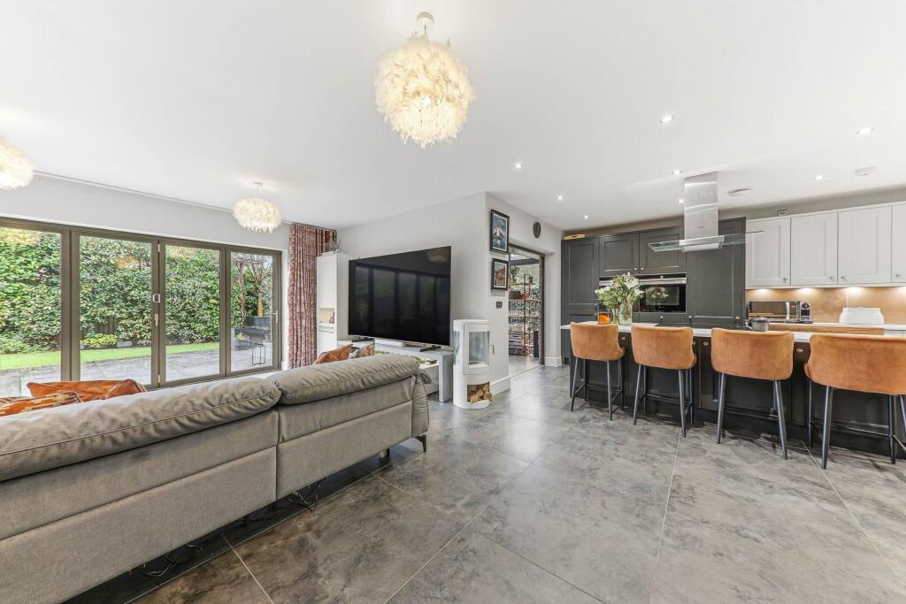 Main image of property: Carr Lane, Sandal