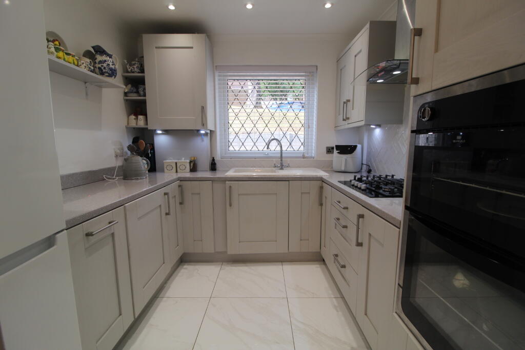 Underhill, Romiley photo 4