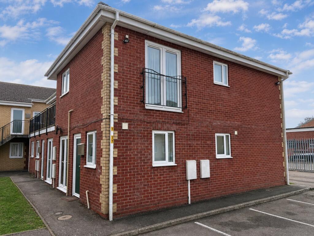 2-bed flat on Langdale Grove, Corby, NN17, £109,995