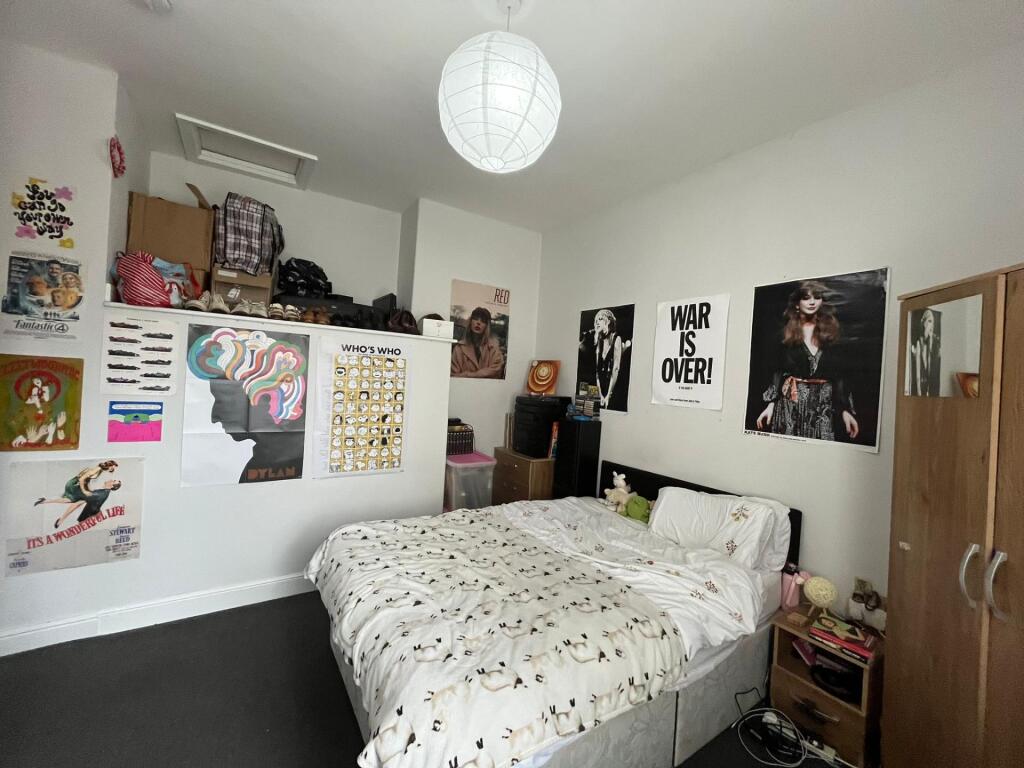 House in Salford, Greater Manchester - View 4