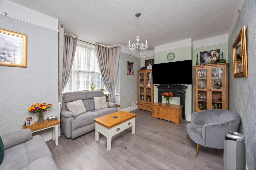 House in Brighton - View 5