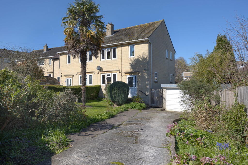 Main image of property: Worcester Park, Bath, BA1 6QU