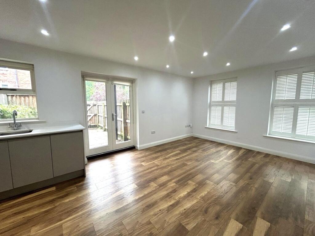 Apartment in Leeds, Boston Spa - View 5