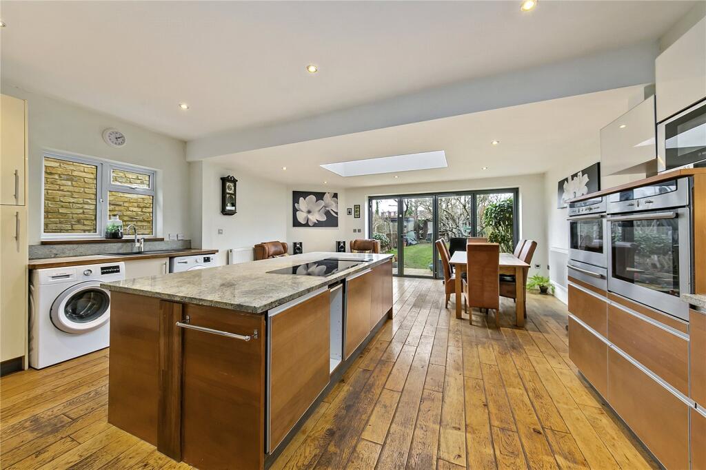 St. Leonards Road, East Sheen, SW14 photo 4
