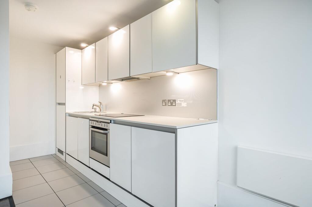 Apartment in London - More