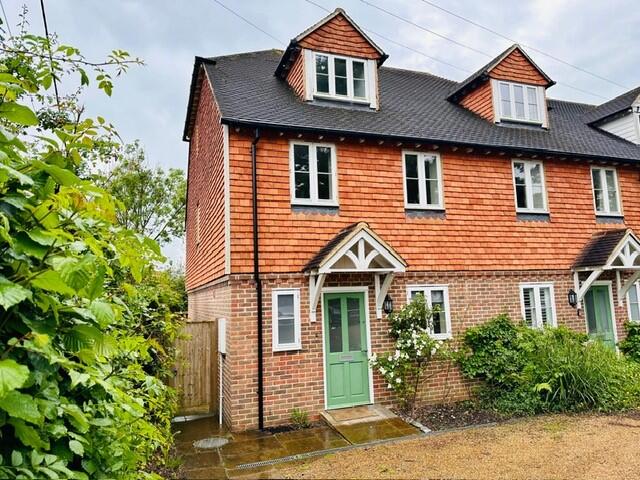 Main image of property: Etchingham