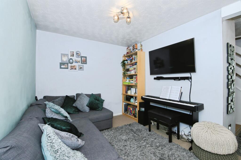 House in Huntingdonshire, Yaxley - View 4