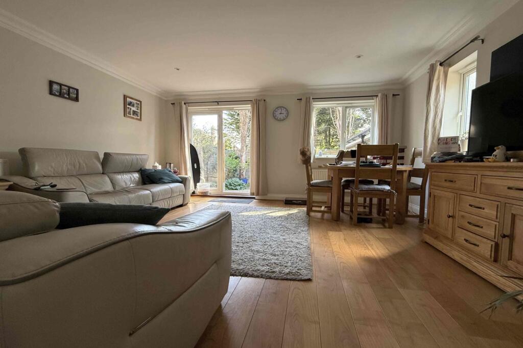 Dew Pond Close, Horsham, West Sussex, RH13 - View 3