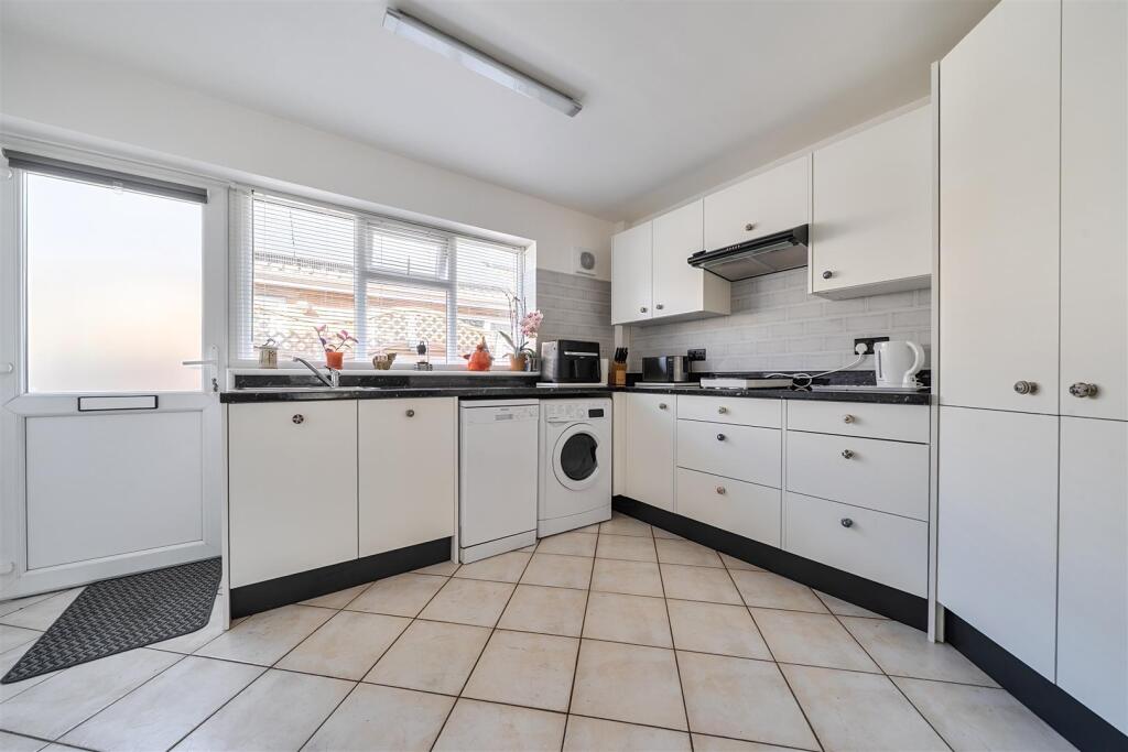 Brook Street, Walcote, Lutterworth, LE17 photo 3