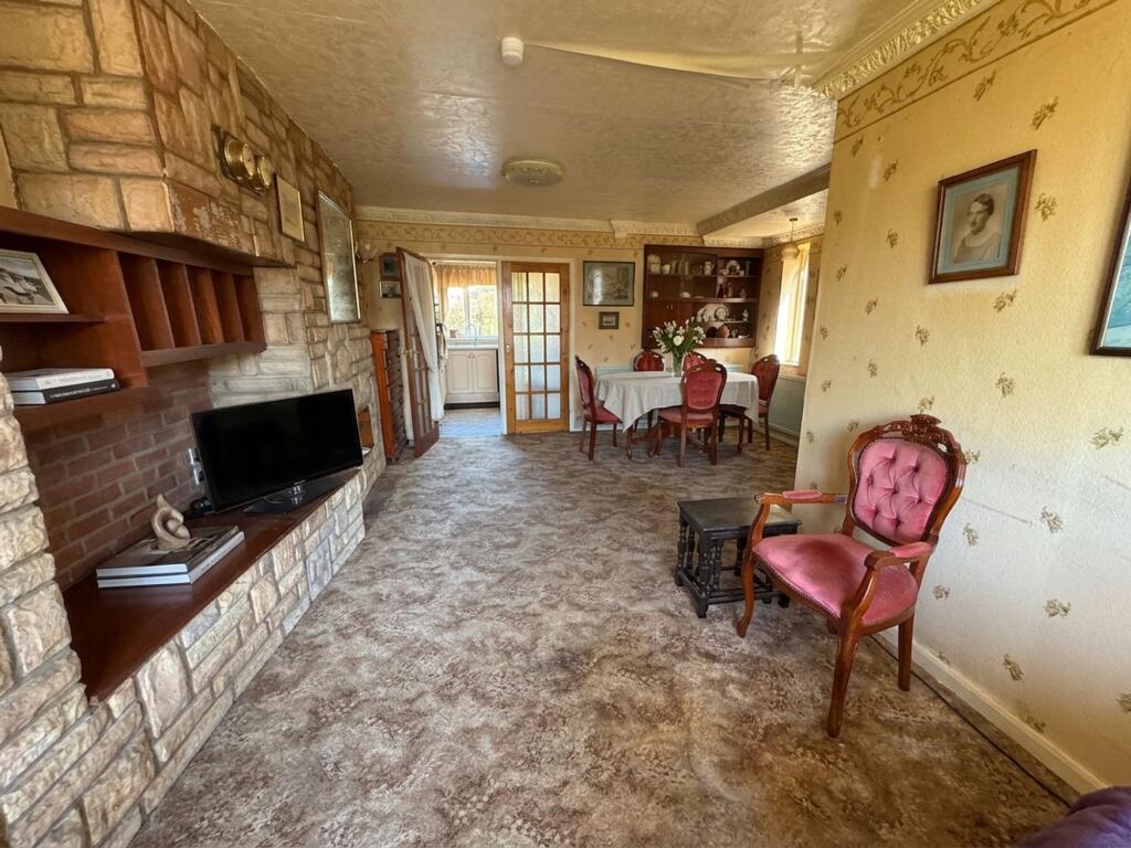 Keppel Road, Scholes, S61 photo 2