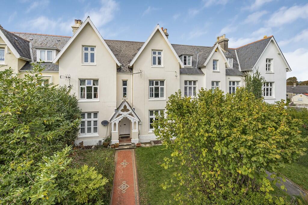 Main image of property: Courtenay Park, Newton Abbot, TQ12 2HB