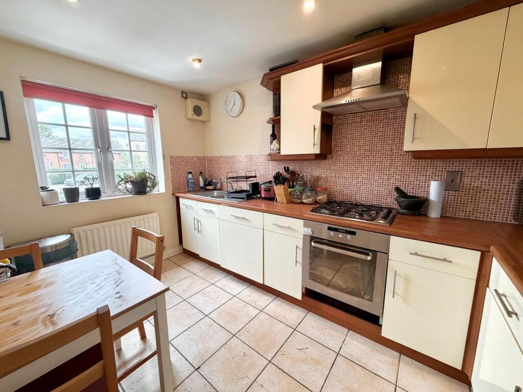 Dainty Grove, Grange Park, Northampton NN4 photo 4