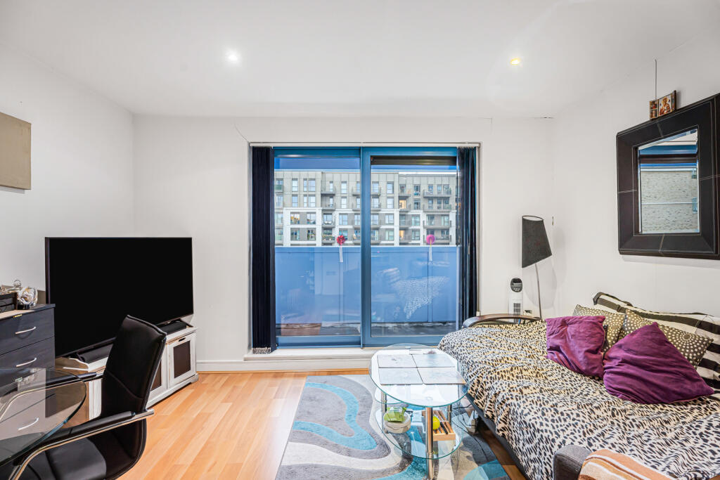 Main image of property: Western Gateway, London, E16