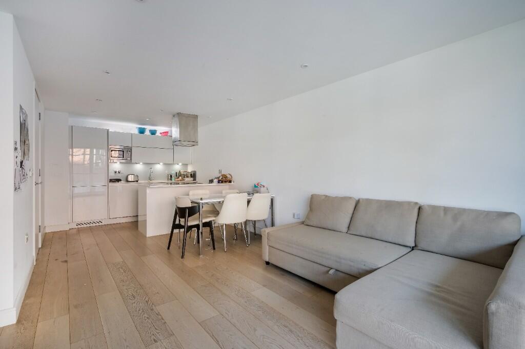Kensington Apartments,Commercial Street, London, E1 photo 4