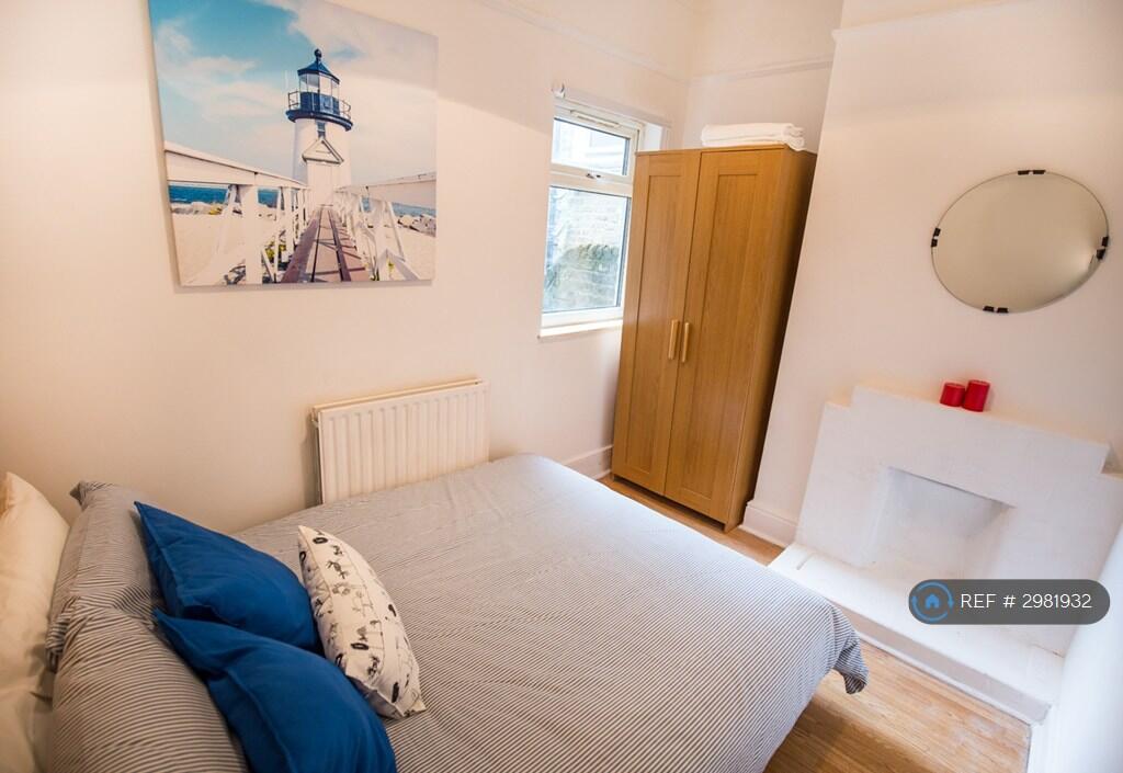 Apartment in London - View 3