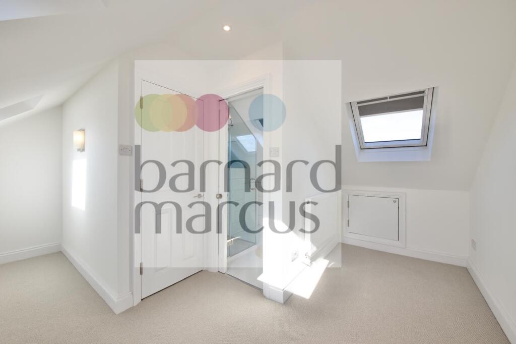 Apartment in London - View 5