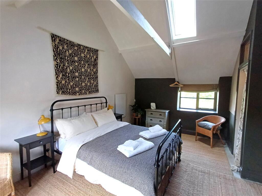 House in Bridport, Allington - More