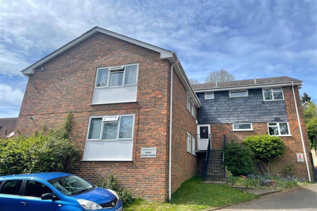 Main image of property: 2 bedroom Apartment 1st Floor in Farncombe