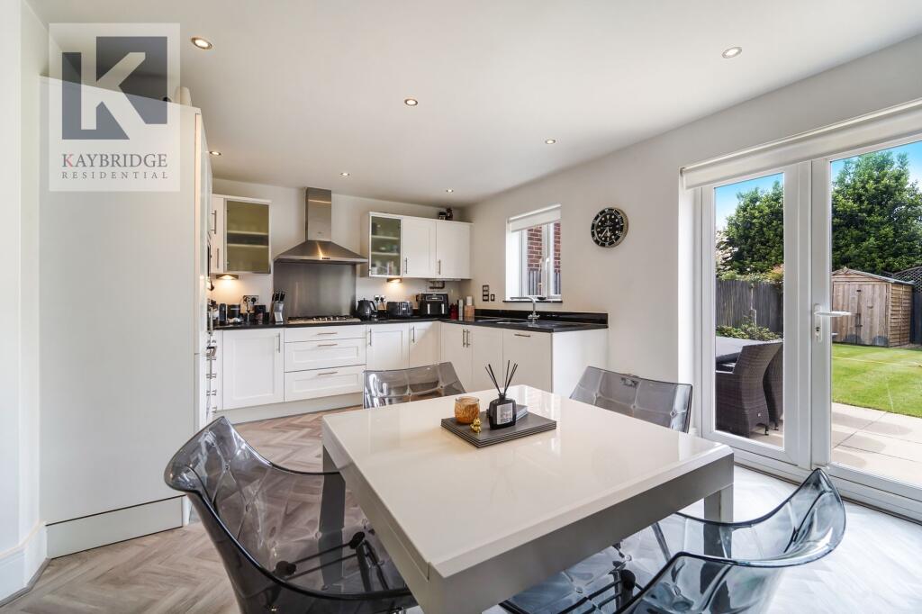 Poplar Close, Epsom, KT17 - View 5