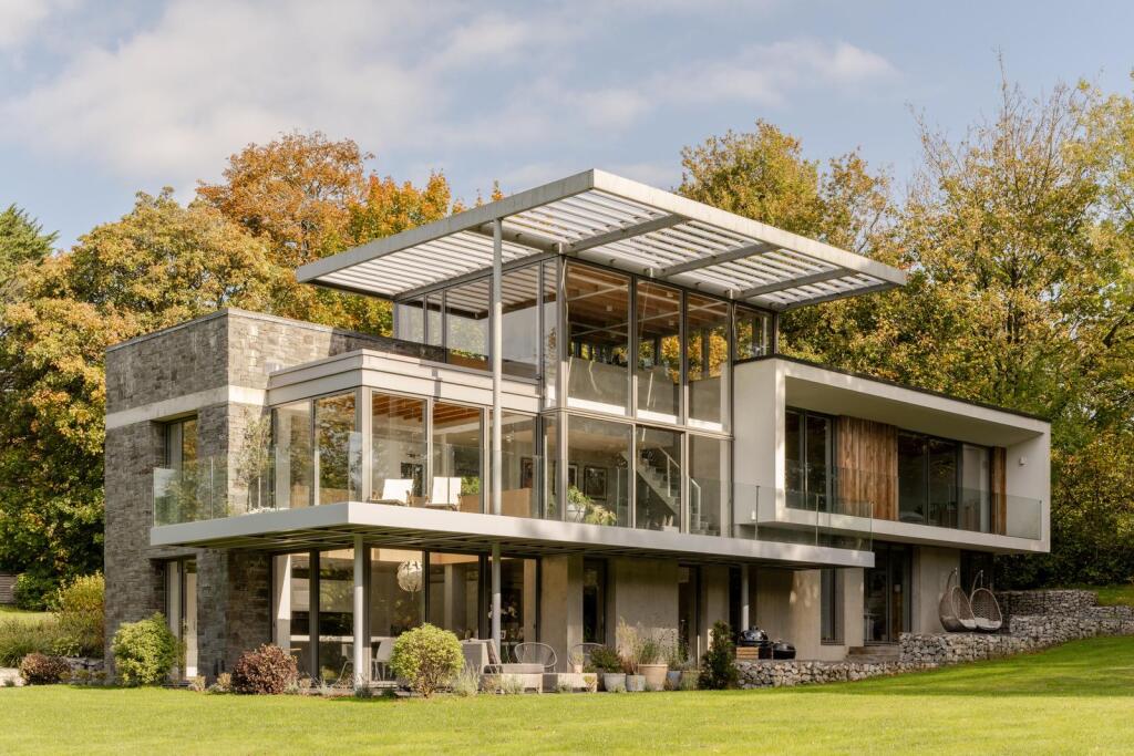 5-bed detached on Dorking, Surrey, £2,495,000