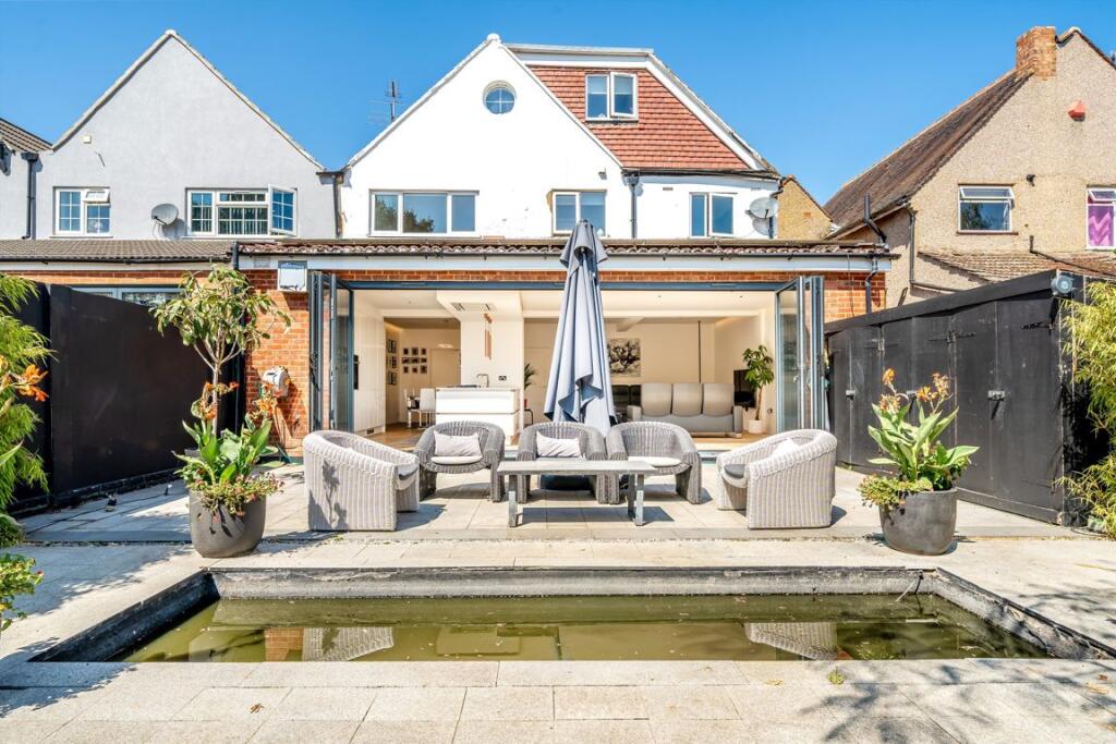 House in London - View 5