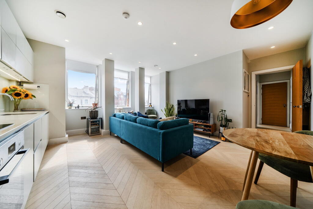 Apartment in Tonbridge - More