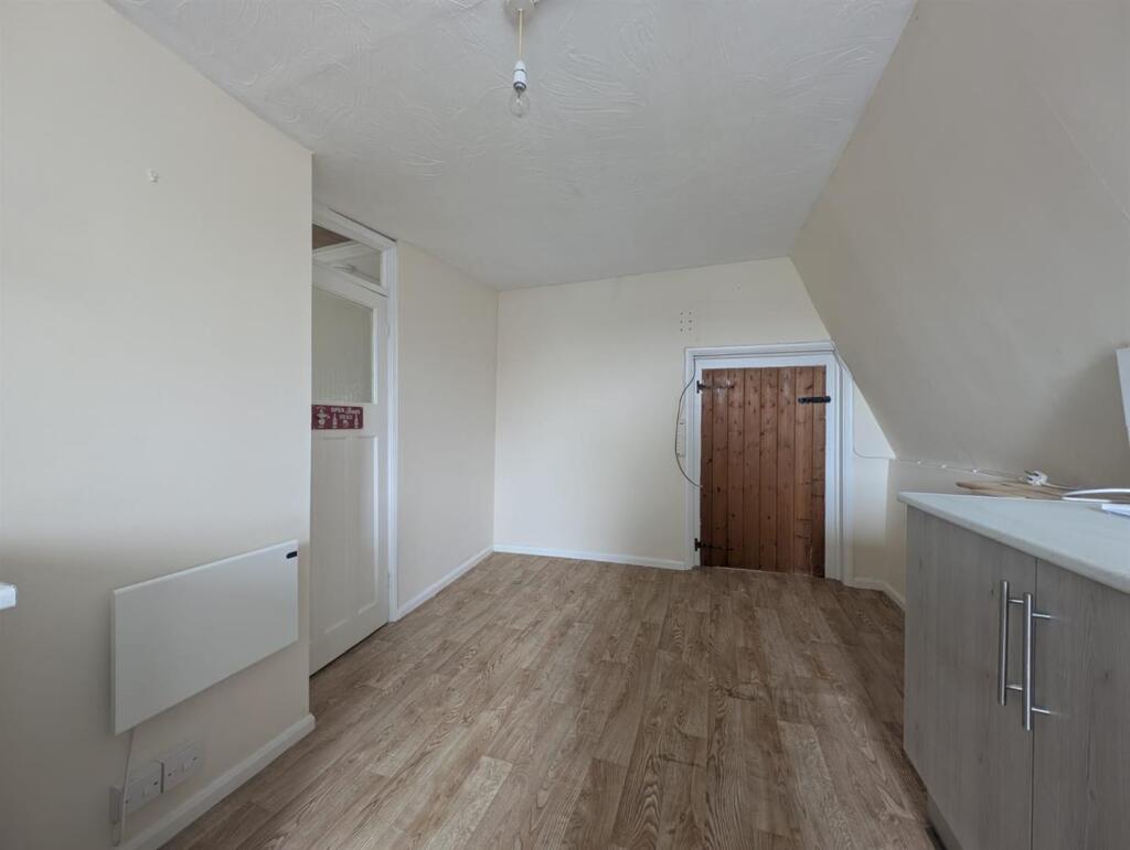 Apartment in Colchester - View 5