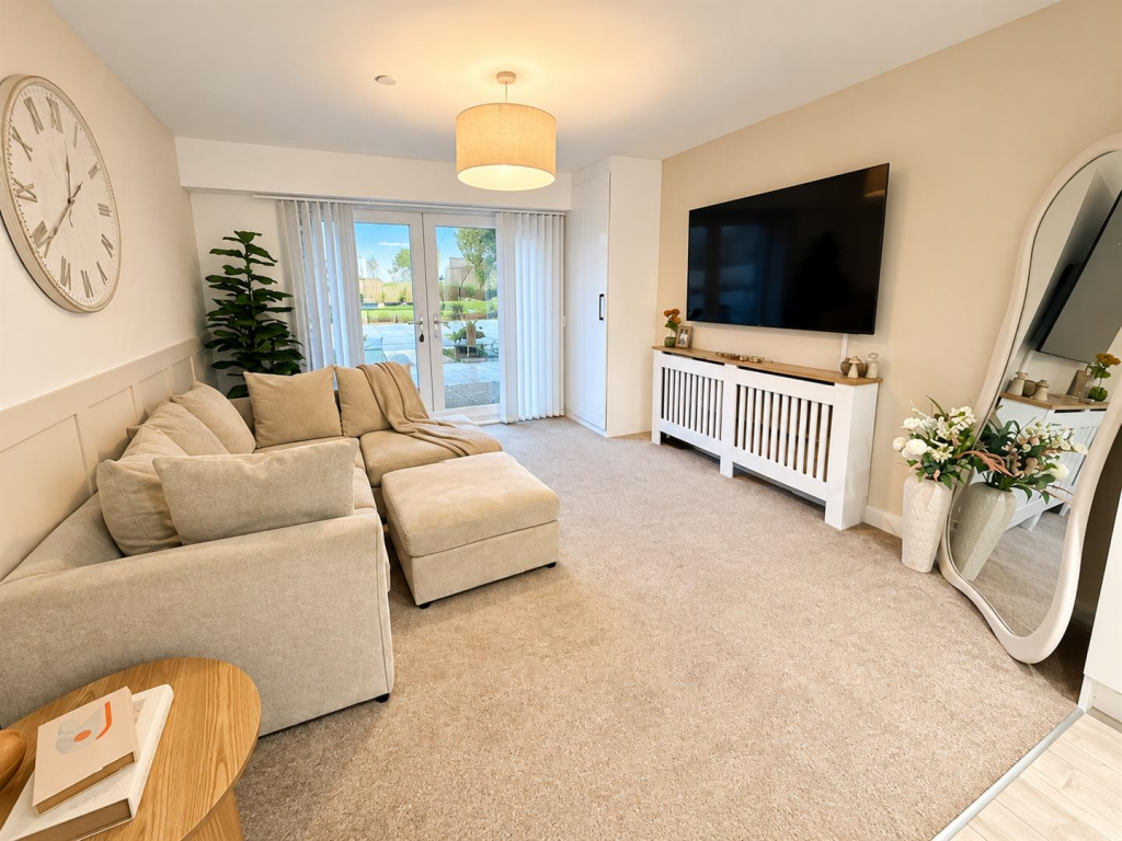 Apartment in Northampton, North Northamptonshire - View 2