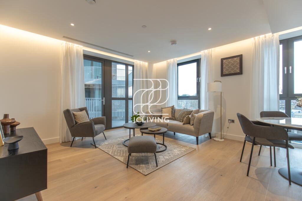 Main image of property: Paragon Square London WC1X