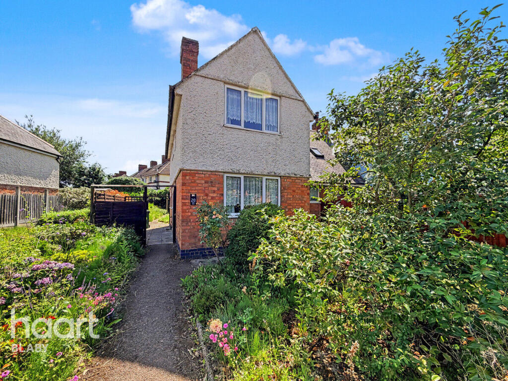 3-bed semi-detached on Arbor Road, Leicester, £250,000