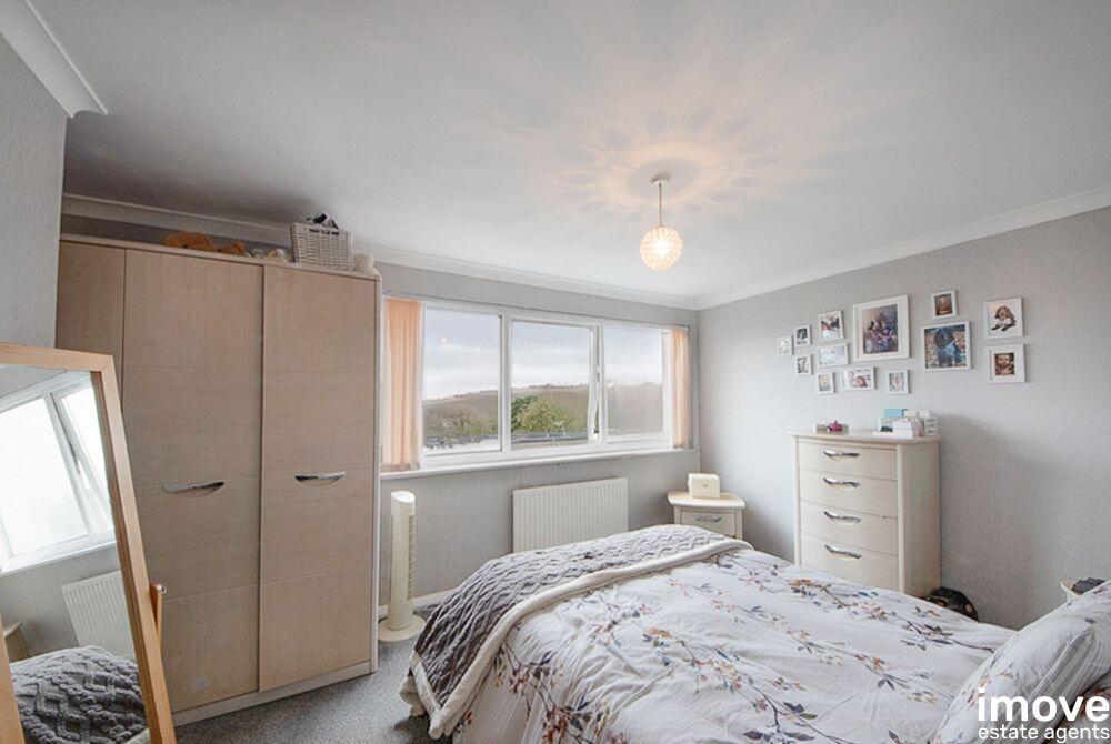 Newton Hall, Coach Road, Newton Abbot, TQ12 – další