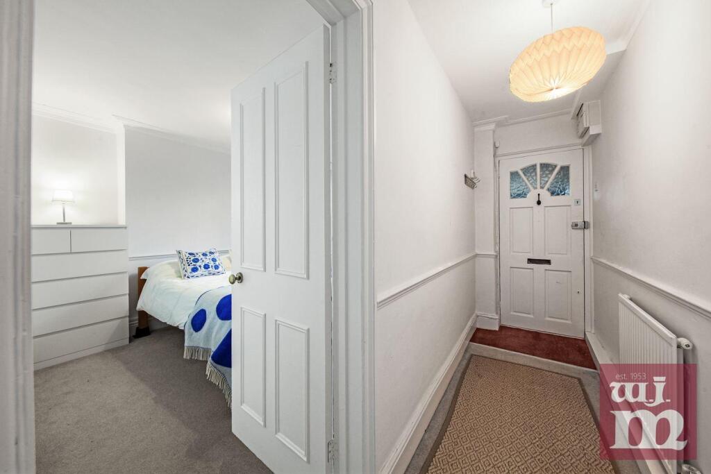 Apartment in London - View 5