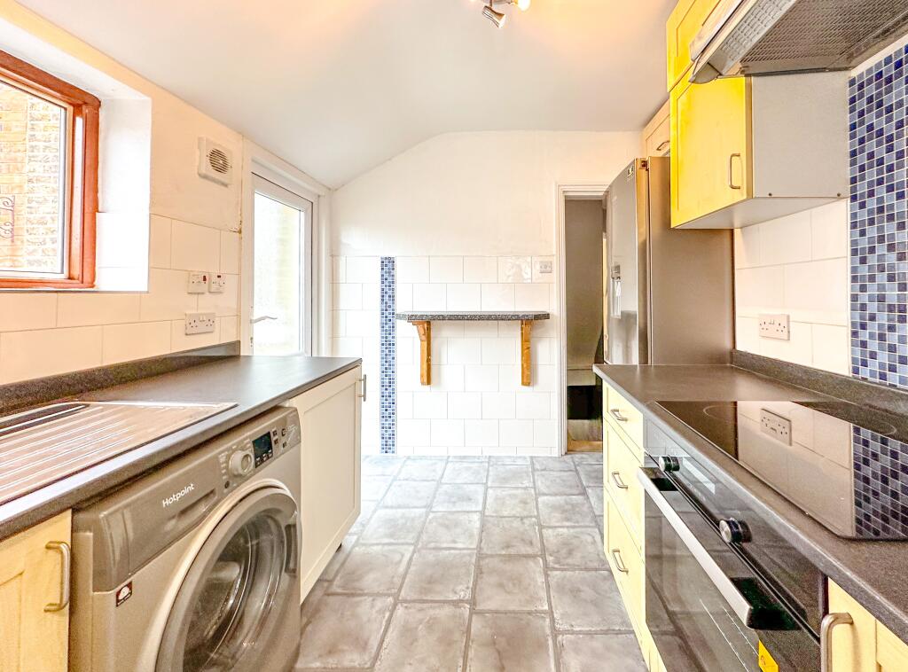 Apartment in Watford - View 4