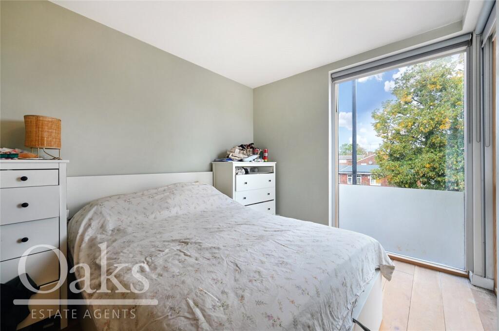 Apartment in London - View 5