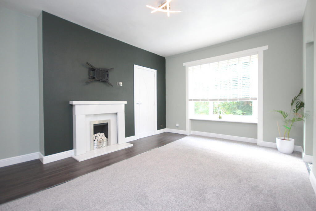 Apartment in Glasgow, Hangingshaw, King's Park - View 2
