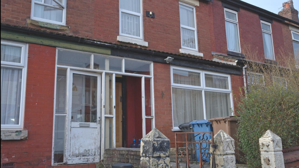 Main image of property: Wellington Street West, Salford, M7