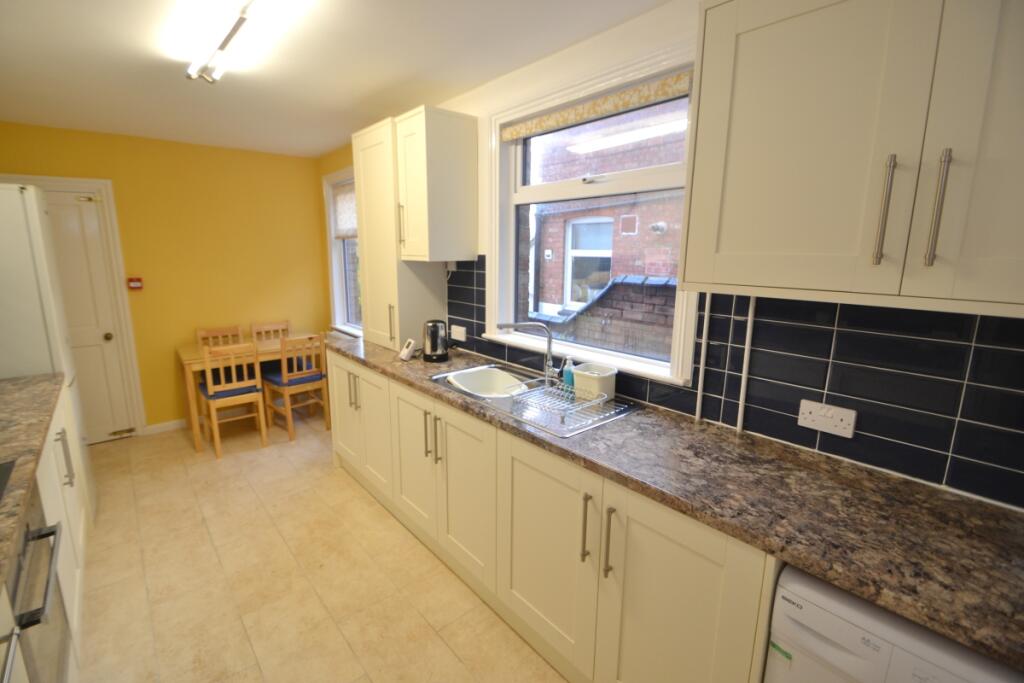 Balmoral Road, Northampton, NN2 - View 5