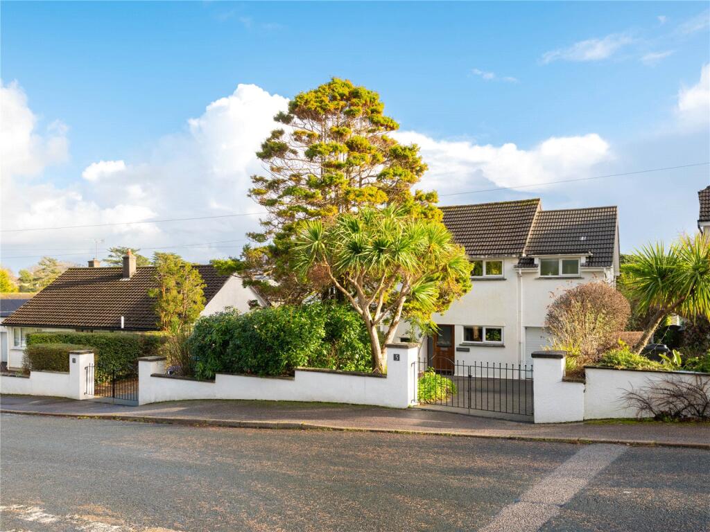 Tredova Crescent, Falmouth, Cornwall, TR11 image 3