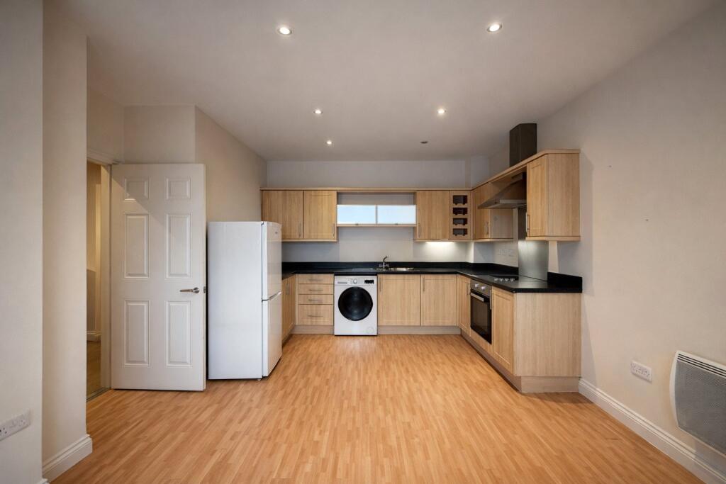 Apartment in Bristol, Kingswood - View 2