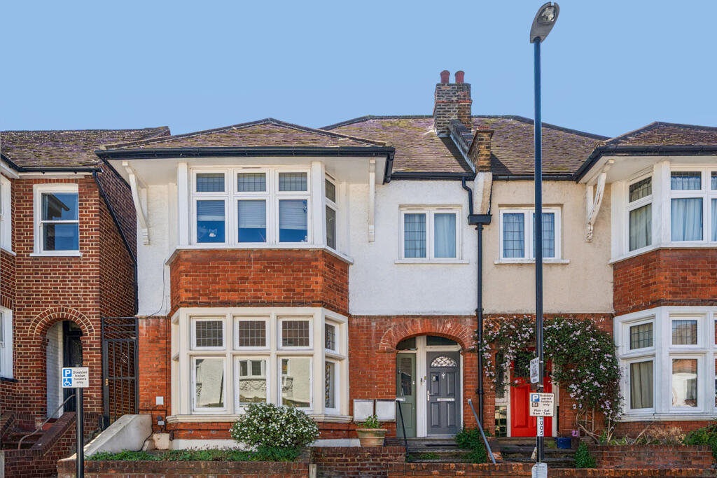 Main image of property: Caterham Road, London