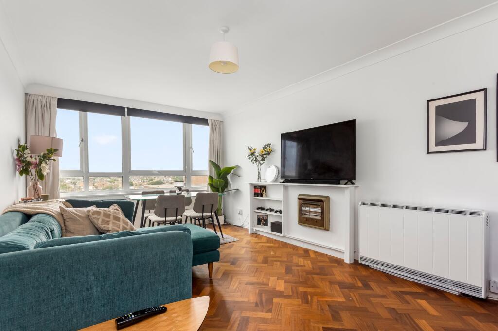 Apartment in Hove, Brighton and Hove - View 2
