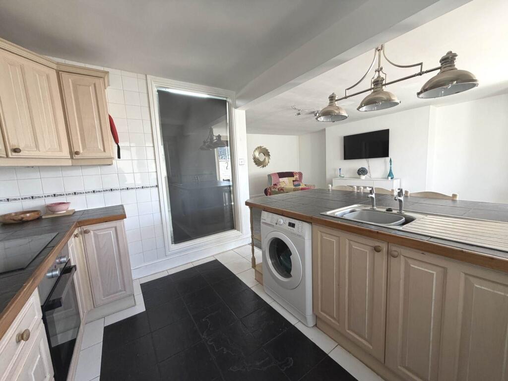 Apartment in Exeter - View 4