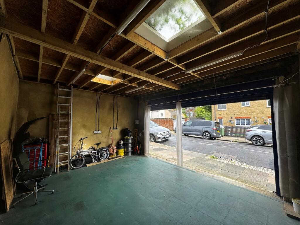 House in London, Glyndon, Plumstead - View 3