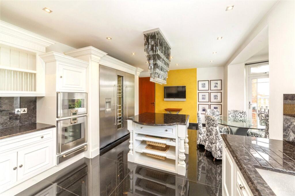 3 bedroom flat for rent