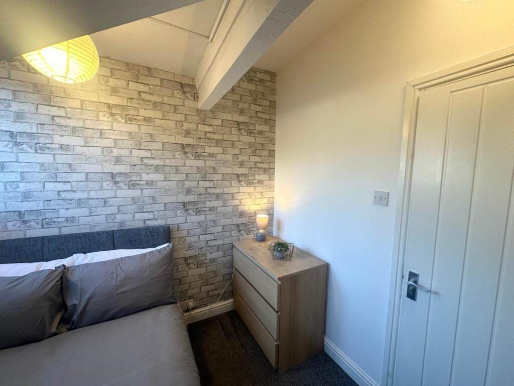 House in Leeds - View 4