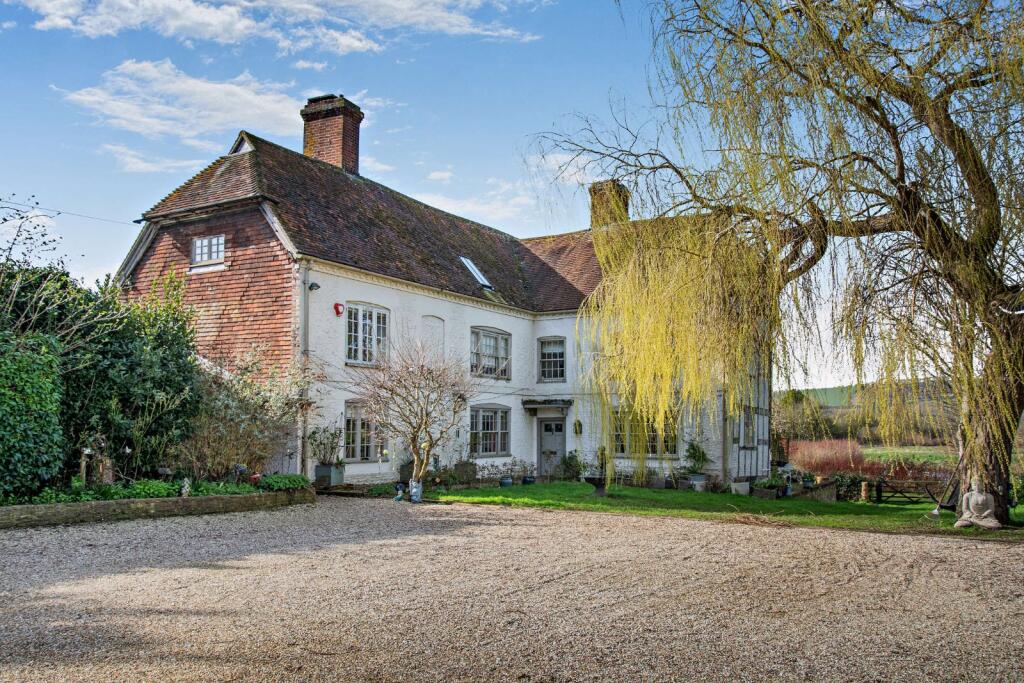 Main image of property: Shoreham Road, Upper Beeding, Steyning, West Sussex