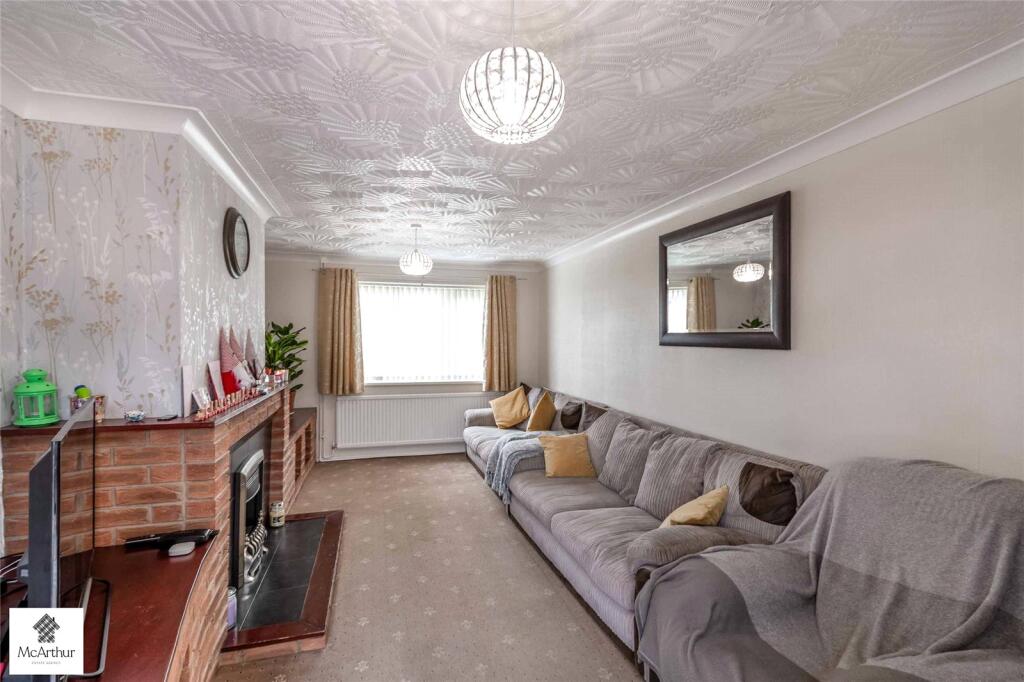 Dorchester Road, Harworth and Bircotes, Doncaster, South Yorkshire, DN11 photo 5